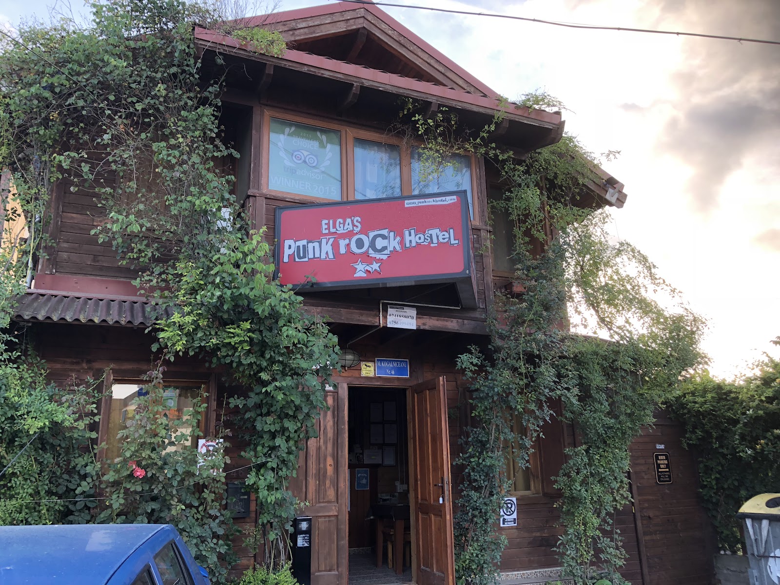 Elga's Punk Rock Hostel photo 4