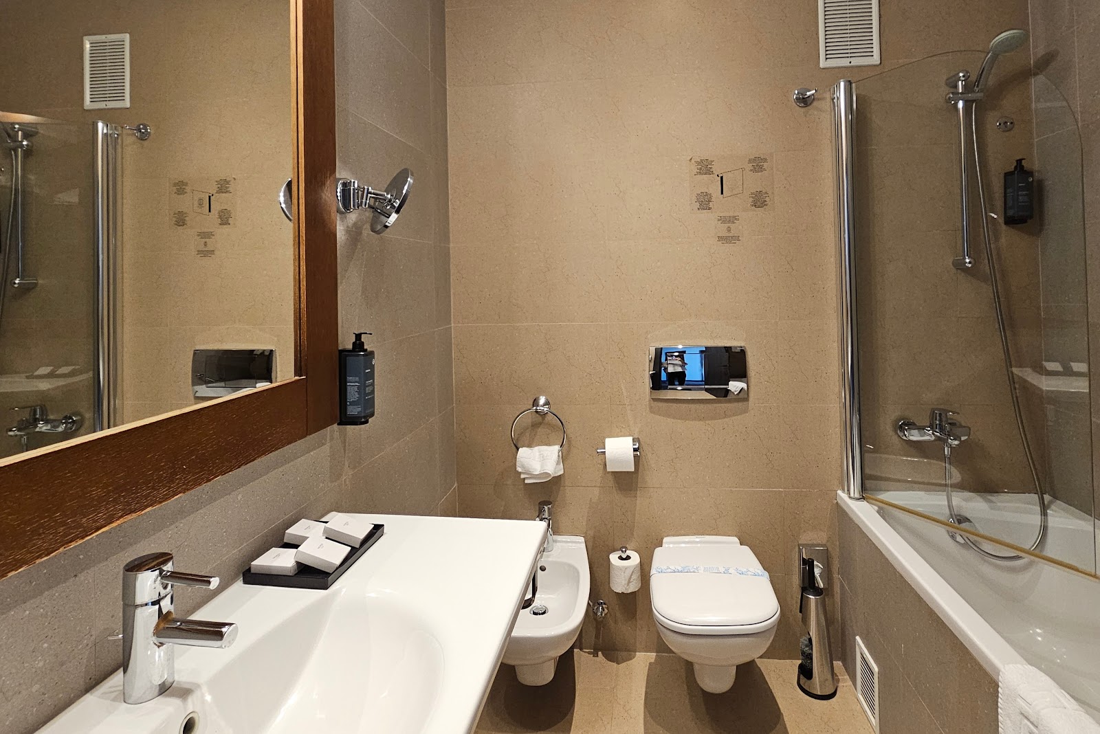 Hotel Iaki photo 4