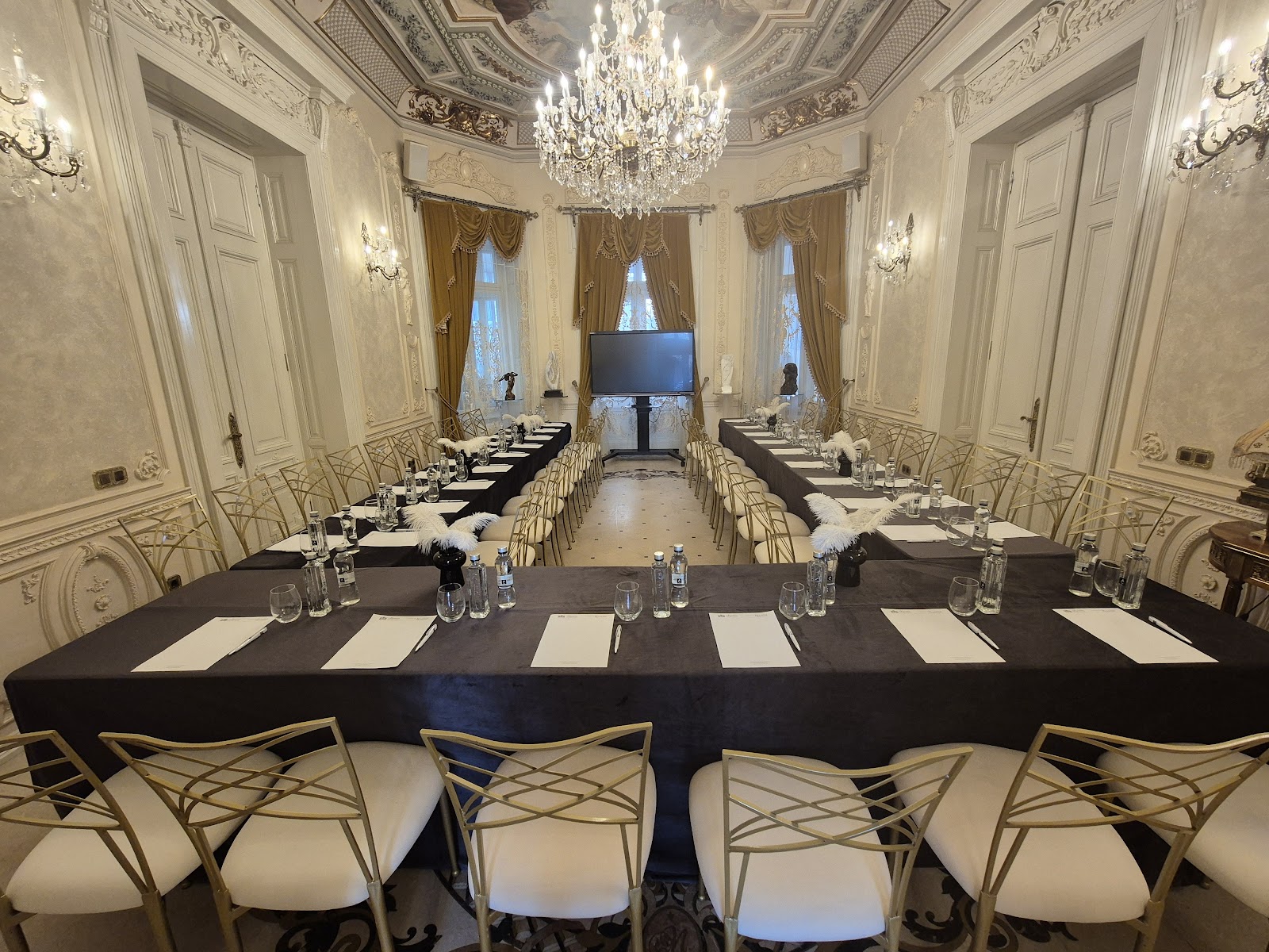 Noblesse Palace photo 3