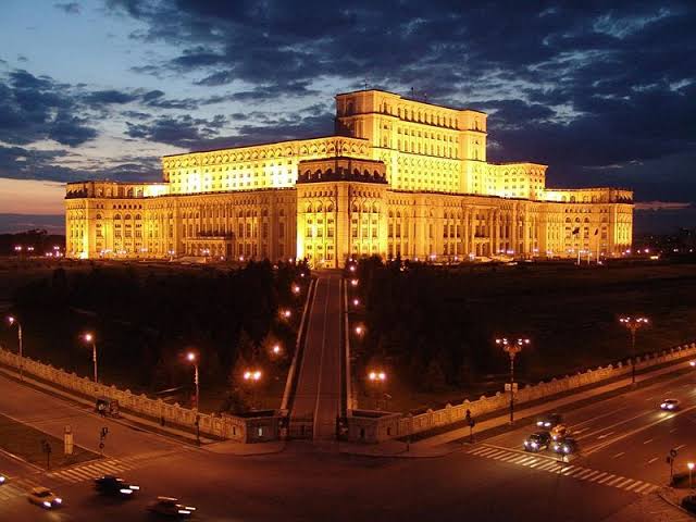 Palatul Parlamentului photo 1