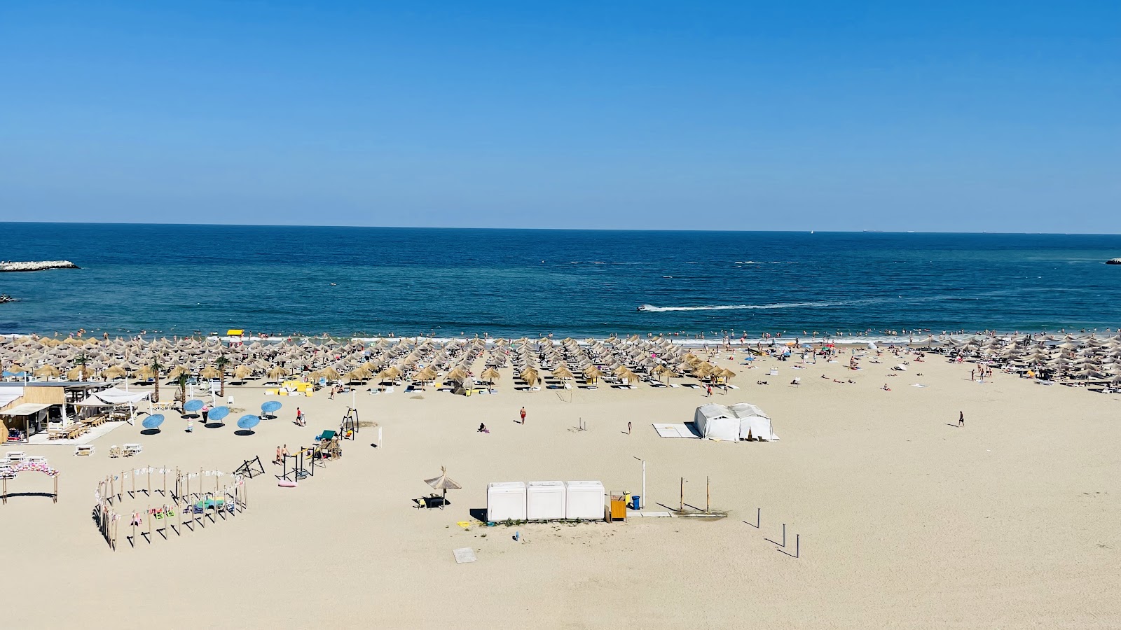 Reyna Beach photo 1